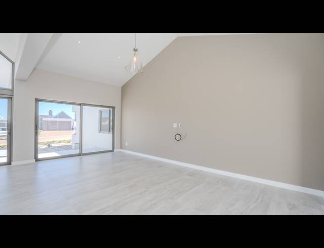 3 BEDROOM HOUSE FOR SALE IN LANGEBAAN COUNTRY ESTATE